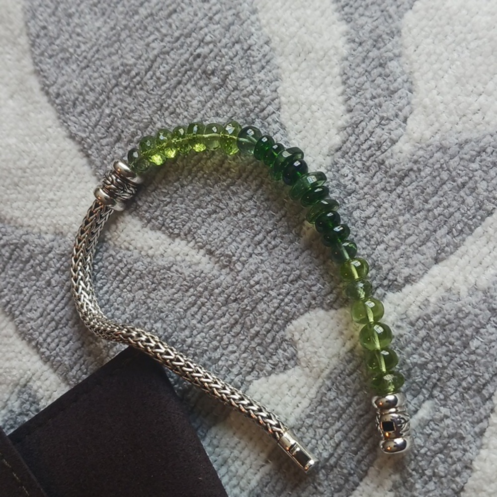 John Hardy Classic Chain Woven Bracelet, Green Gemstones, Size M, New With Tags - Picture 4 of 6